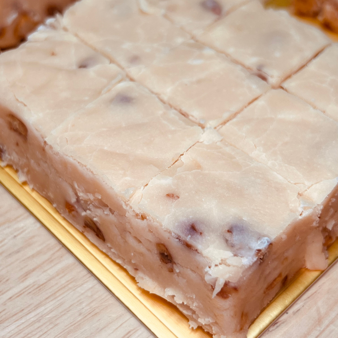 Close up image of cinnamon bun fudge
